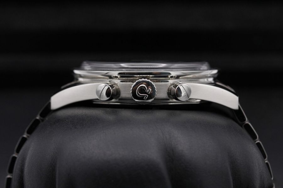 Omega Speedmaster Calibre 321 311.30.40.30.01.001